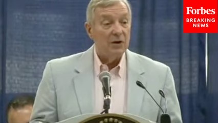 Dick Durbin Recounts Experience With Venezuelan Migrant Bused To Chicago From Texas