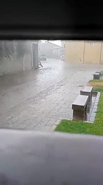 Nubifragi e grandine alla vigilia di Ferragosto: le immagini dei temporali in tutta l'isola