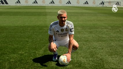 Mastantuono da sus primeros toques con la camiseta del Real Madrid 