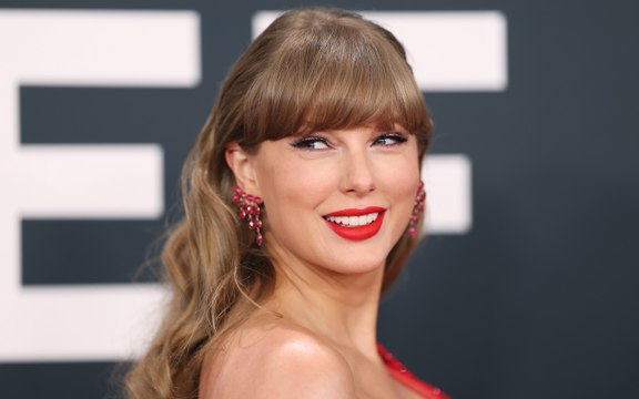 Taylor Swift annuncia il nuovo album The Life of a Showgirl (che esce il 3 ottobre): tutto quello che si sa