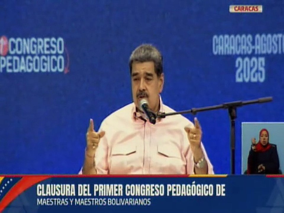 Presidente Maduro: El 85% de los niños, niñas y jóvenes estudian en escuelas y liceos públicos
