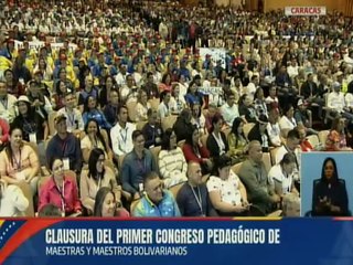 Min. Ernesto Villegas propone la impresión y distribución de una biblioteca básica