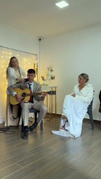 Nicolás Ovando cantó en su casamiento