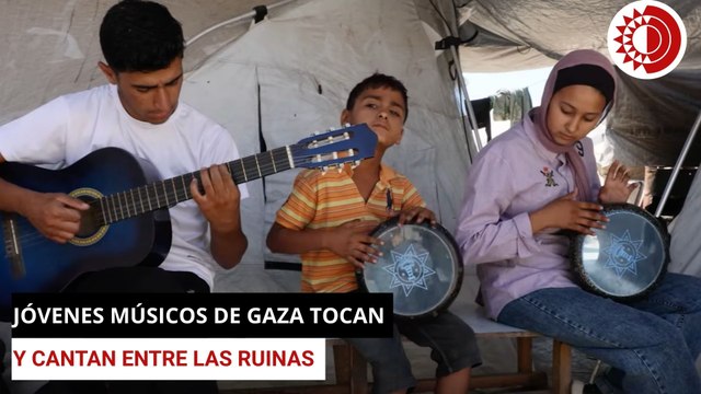 Jóvenes músicos de Gaza tocan y cantan entre las ruinas