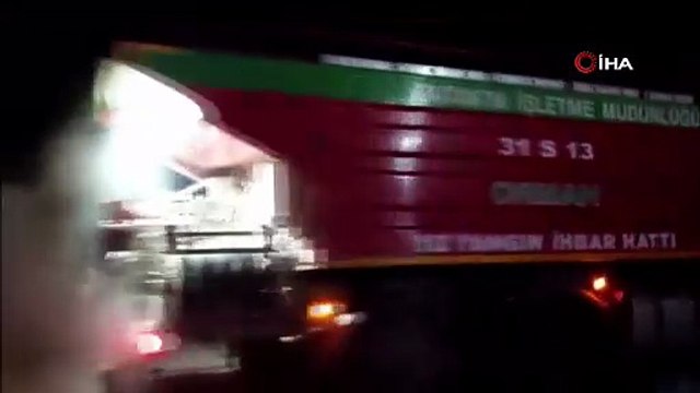 Suriye'de çıkan orman yangını Türkiye’ye sıçradı; alevler geceyi gündüze çevirdi!