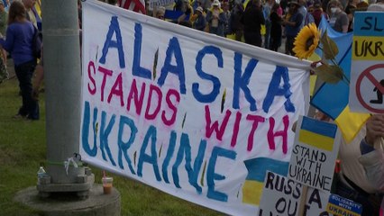 « Ça ne me plaît pas » : des manifestants protestent contre la venue de Poutine en Alaska