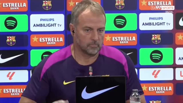 Hansi Flick sobre las inscripciones del Barcelona: “No estoy contento con la situación, pero confío en el club”