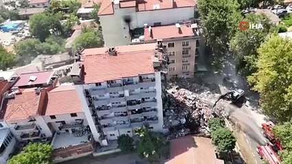 Sındırgı’da Depremde Hasar Gören Binaların Yıkımı Başladı