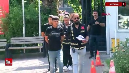 Antalya'da düğünde eşinin eski nişanlısıyla karşılaşıp bıçakladı