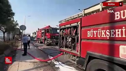 Bursa'da AVM otoparkında yangın çıktı: 6 araç kül oldu