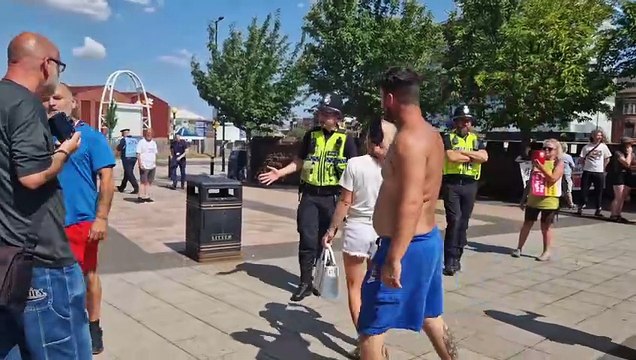 Protesters gathered outside Rotherham Council's headquarters to stand against 'Valentine's cards to refugees' claims