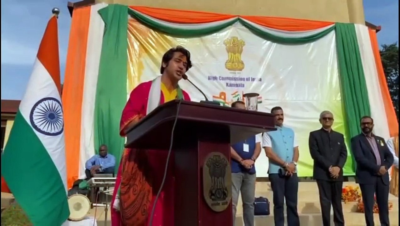 आजादी के पर्व पर अफ्रीका की धरती से गरजे बाबा बागेश्वर, कहा- ऑपरेशन सिंदूर ने दिखाई देश की ताकत