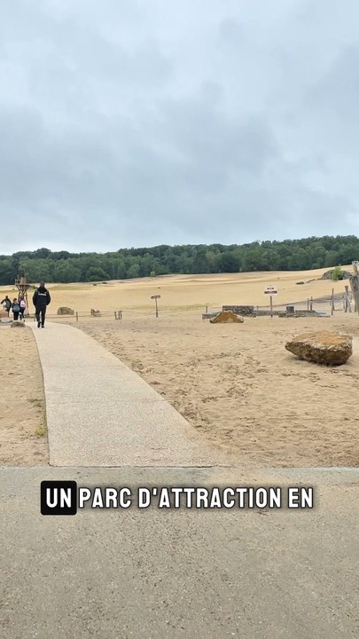 Un parc d’attraction en plein désert ?!