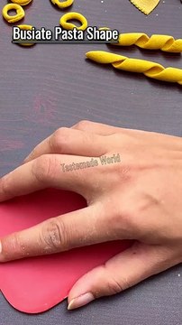 Easy Busiate/Fusilli al ferretto Pasta Shape youtu.be/-s520Mdno1I?si=V2XCEs4-RllDgPEu #tastemadeworld #trending #pasta #busiate #busiatepasta