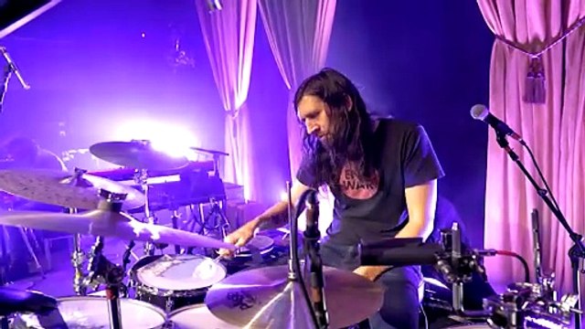 SHERYL CROW — Strong Enough // “Sheryl Crow Live At Capitol Theatre”: 2017 “Be Myself Tour”