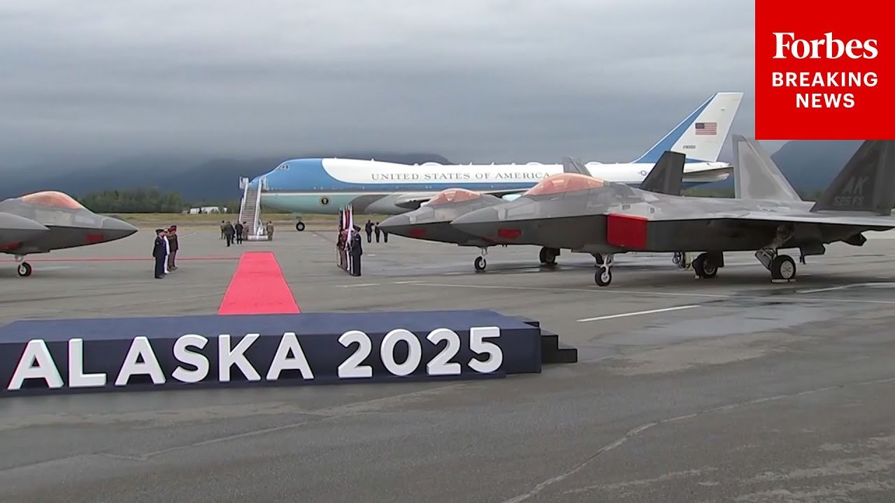 Air Force One Arrives At Joint Base Elmendorf-Richardson For Trump-Putin Summit