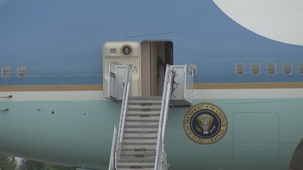 Alaska touchdown shows stark contrast: confident Putin, cautious Trump