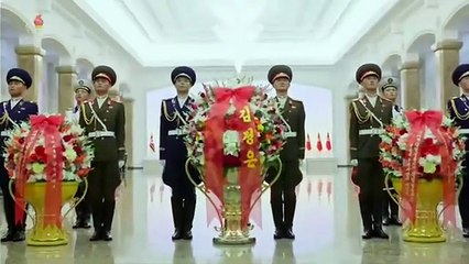 Estimado camarada Kim Jong Un visita Palácio do Sol de Kumsusan pelo 80º aniversário da libertação da pátria