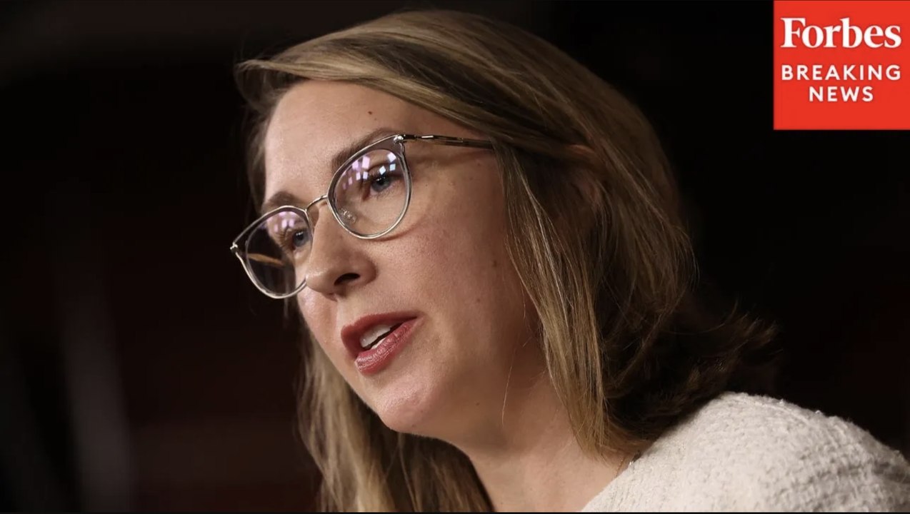 'This Disparity Is Unacceptable': Hillary Scholten Shreds Funding Gap For Rural Small Business Loans