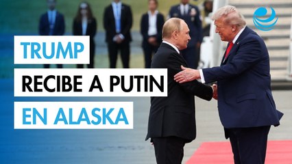 Trump recibe a Putin con un enérgico apretón de manos a su llegada a Alaska
