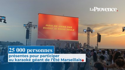 Un karaoké géant s'est installé sur l'esplanade du J4 pour faire durer l'été à Marseille