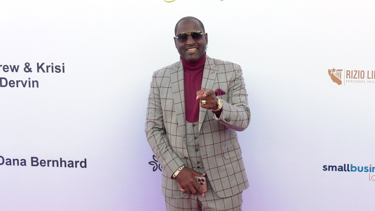 Johnny Gill "Harold and Carole Pump Foundation 25th Anniversary Celebrity Dinner" Red Carpet