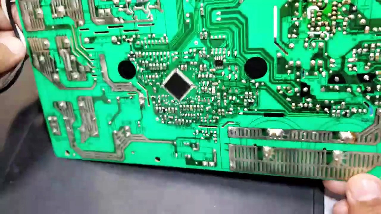 What Is Haier DC inverter AC E7 error code #302
