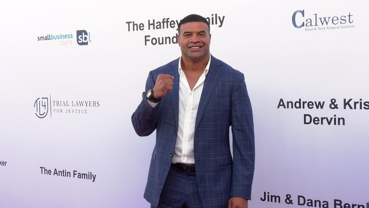 Shawne Merriman "Harold and Carole Pump Foundation 25th Anniversary Celebrity Dinner" Red Carpet