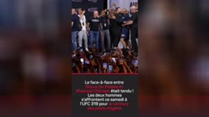 UFC 319 - Le face-à-face tendu entre Chimaev et Du Plessis