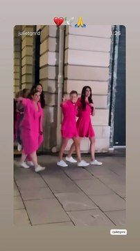 Lors du mois de sensibilisation octobre rose , Virgilia Hess, Alice Detollenaere et Juliette Gouenard ont notamment été plus qu'impliquées, personnellement concernées par le cancer du sein.