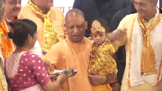 Yogi Adityanath Feeds ‘Kheer’ to Children as Krishna, Gifts Them on Janmashtami in Mathura
