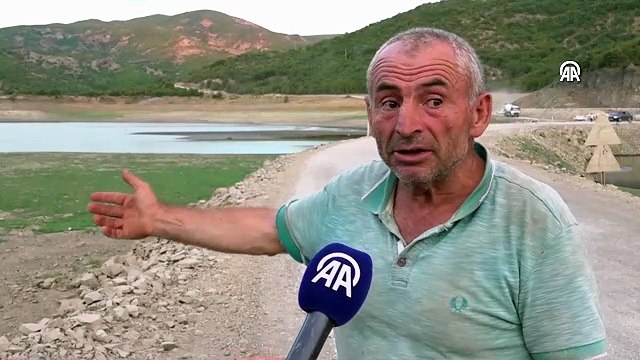 Kuraklık Tokat'ın baraj yatağını ortaya çıkardı: Baraj yatağı içinde bulunan yol suların çekilmesiyle açıldı
