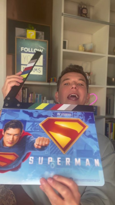 Superman débarque au cinema “Superman débarque !”Unboxing exclusif pour la sortie cinéma de Superman 🦸‍♂️Entre dans l’univers du plus grand des super-héros… la surprise est à la hauteur du mythe !👉 Et toi, tu iras voir Superman au cinéma ?