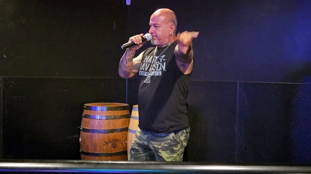 KISS - UNHOLY (PERFORMED LIVE AT THE WESTERNER)