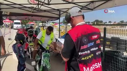 Süpermoto Şampiyonası’nın 3. Ayak Yarışları Uşak’ta başladı