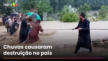 Enchentes no Paquistão deixam mais de 340 mortos em 48 horas