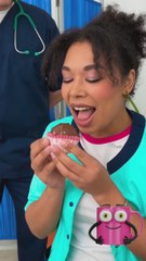 Fooled my friend with a cupcake water bomb! 🧁😂 #funnyprank #cupcakechaos