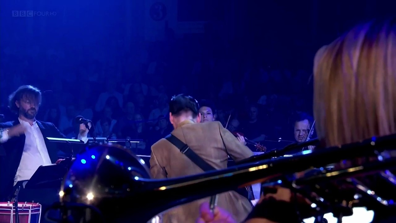 ★ (David Bowie cover) with Anna Calvi, Amanda Palmer & Jherek Bischoff - s t a r g a z e (live)