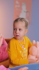 This lollipop survival trick had me crying 😂🍭 #parenting #momhack