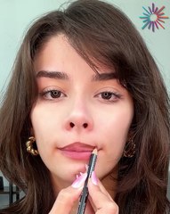 Learn how to overline your lips like a pro! 💋💄