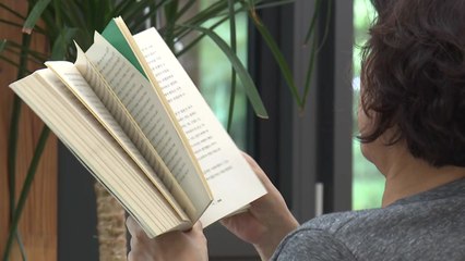 책·물놀이로 더위 탈출...도심 속 피서지, 시민 발길 / YTN