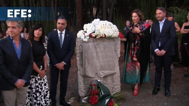 La lluvia desluce el homenaje de Granada a Lorca en el 89 aniversario de su asesinato