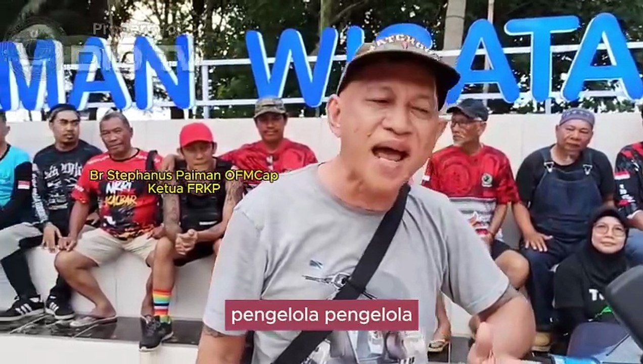 FRKP dan Vesva Lovers gelar kegiatan bakti sosial meriahkan Kemerdekaan Indonesia ke 80 Tahun 2025 di Pantai Wisata Bahari Jawai di Kecamatan Jawai, Kabupaten Sambas, Provinsi Kalimantan Barat