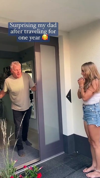 Suprising my dad aftert travelling for one year!