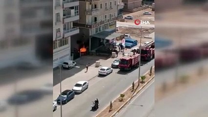 Mardin’de apartman girişinde çıkan yangın söndürüldü