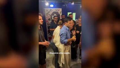 Murat Demir yeni albümünün ilk konseri ardından kutlama yaptı; sevgilisi Serenay Sarıkaya yalnız bırakmadı