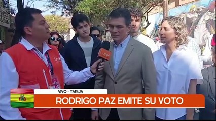RODRIGO PAZ EMITE SU VOTO