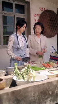 The end of the story. A blind man traveled back to the 1980s and became the wife of an unloved military officer. To save her life, she bravely flirted with her husband. Who knew that one move went too far and turned the cold and abstinent military officer