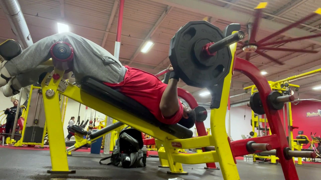 DECLINE BENCH PRESS VIDEO FROM AUGUST 13, 2025