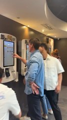 We hacked the McDo screen 🍟👀 Fries appeared for real!